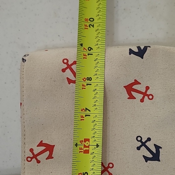Tommy Hilfiger Cream Tote with Navy & Red Anchor Details - Picture 11 of 16